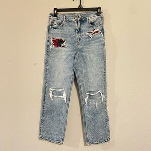 American Eagle Outfitters Distressed.High Rise 90s
Boyfriend Jeans size 10
